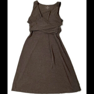 Athletea Adriana Dress Size XS Criss Cross Gray Casual Dress Active Dress Chic